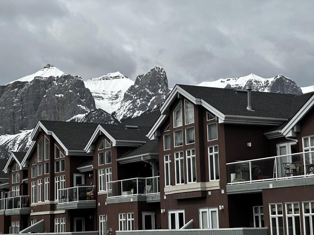 Luxury Two Queen Beds Condo - Grande Rockies Resort Indoor Parking Pool Hot Tub Gym Canmore Esterno foto