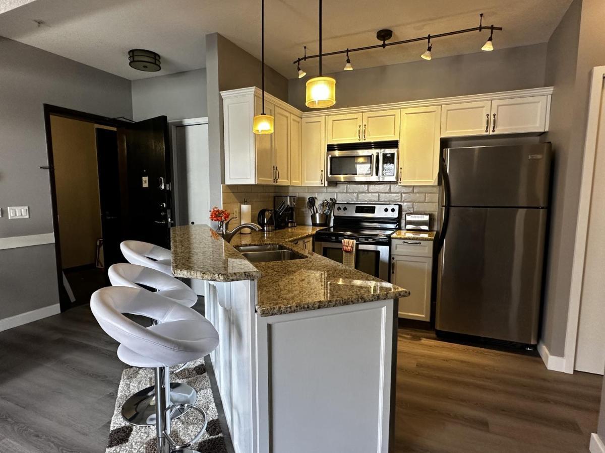 Luxury Two Queen Beds Condo - Grande Rockies Resort Indoor Parking Pool Hot Tub Gym Canmore Esterno foto
