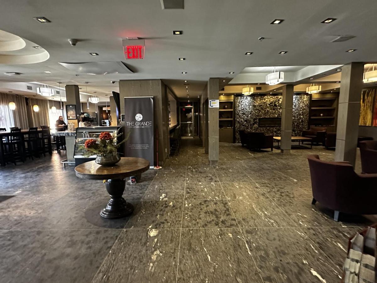 Luxury Two Queen Beds Condo - Grande Rockies Resort Indoor Parking Pool Hot Tub Gym Canmore Esterno foto