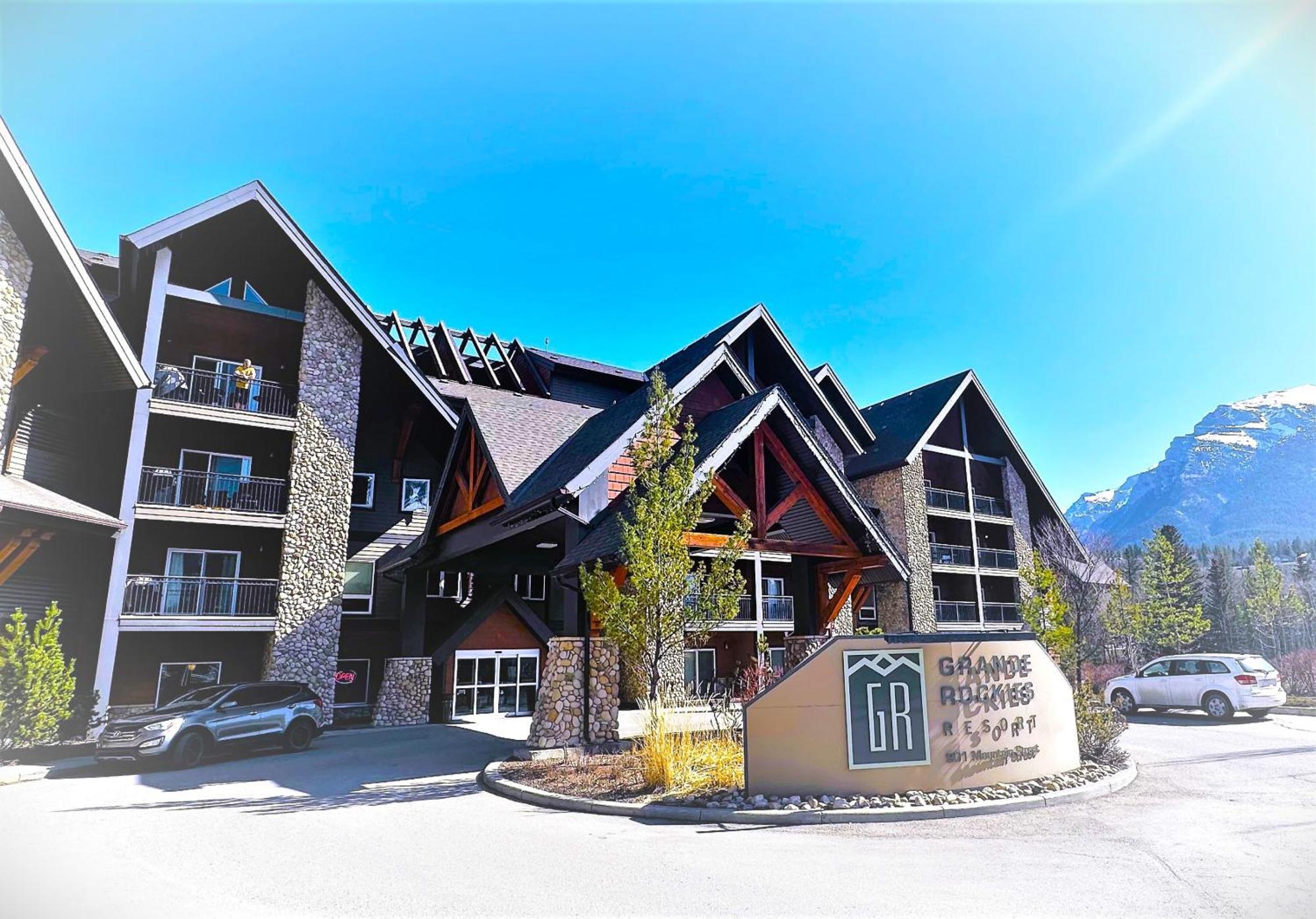 Luxury Two Queen Beds Condo - Grande Rockies Resort Indoor Parking Pool Hot Tub Gym Canmore Esterno foto